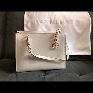 Michael Kors white shoulder bag